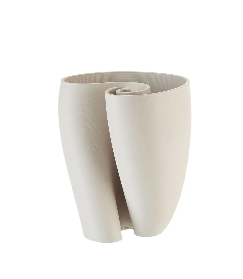 Short vase