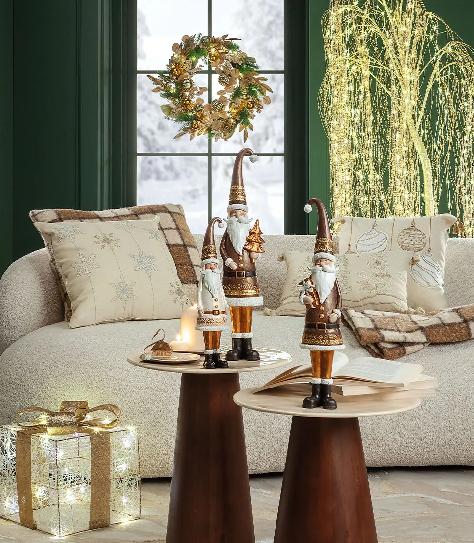 SQUARE CUSHION SNOWFLAKES