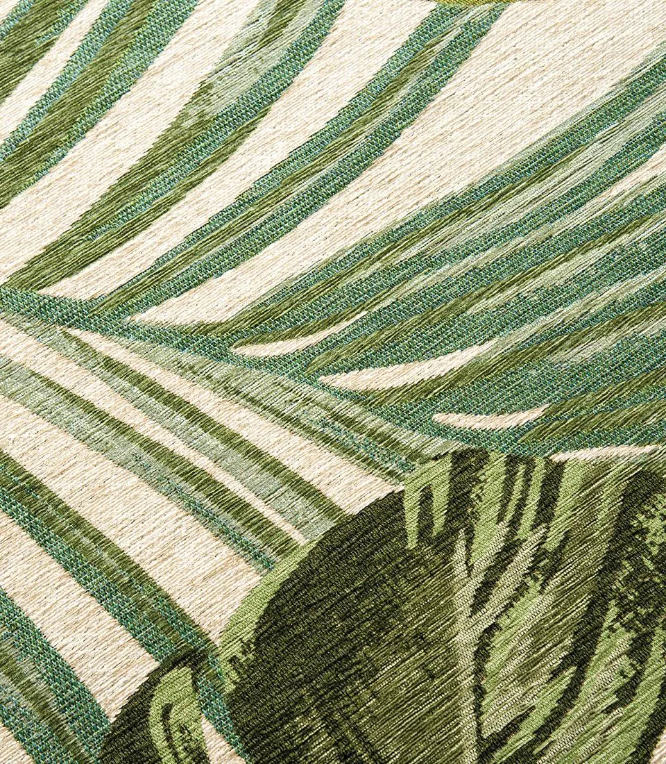 Carpet with embossed decoration