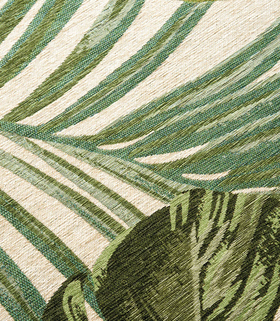 Carpet with embossed decoration