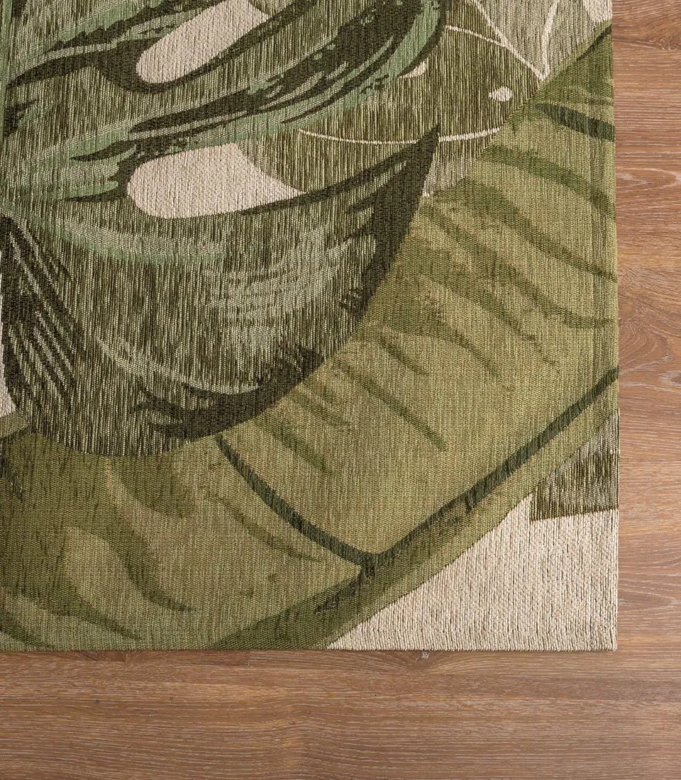 Carpet with embossed decoration