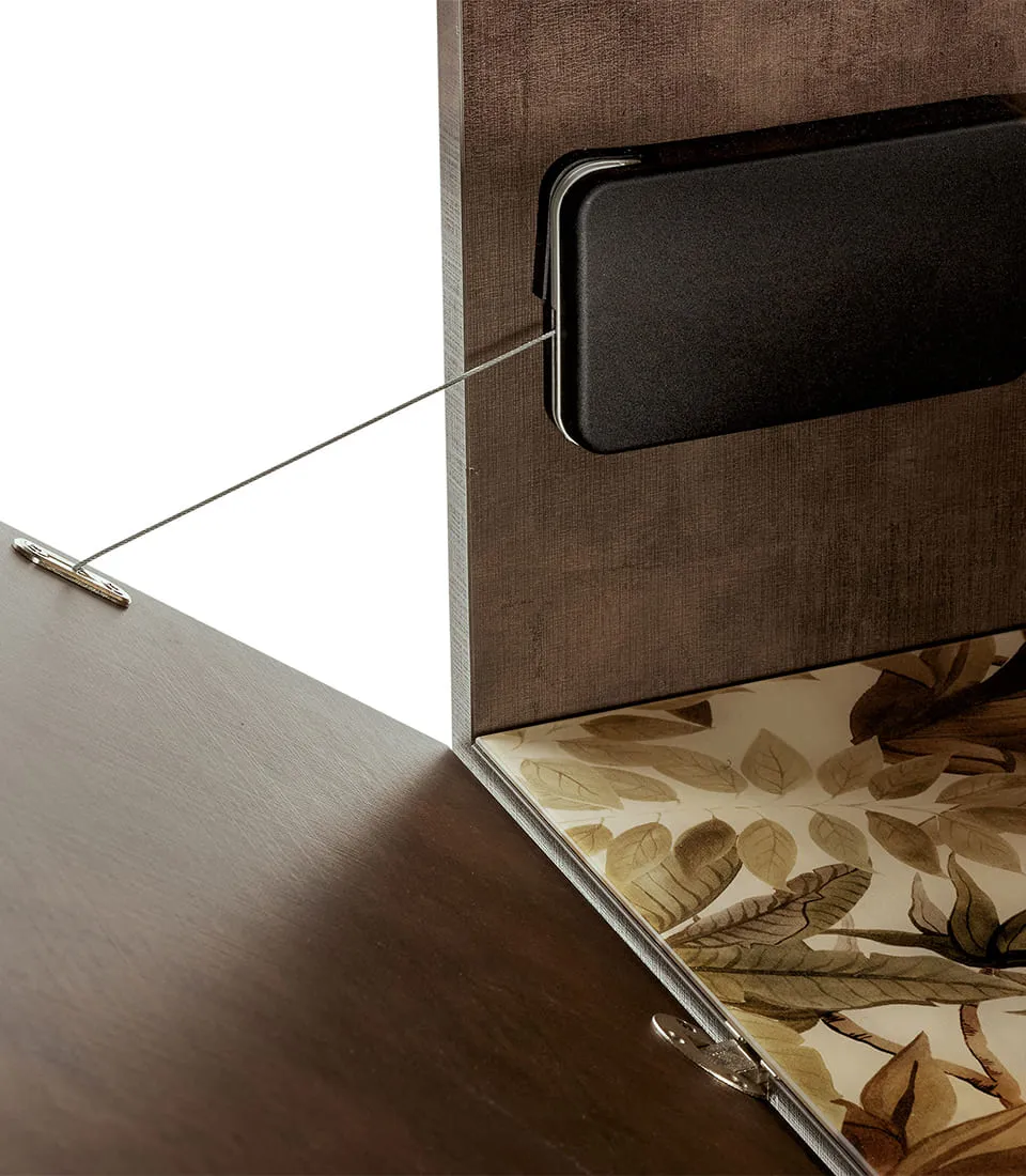 Drop-front console