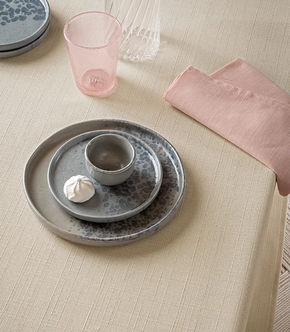 Gelso - stain-resistant tablecloth