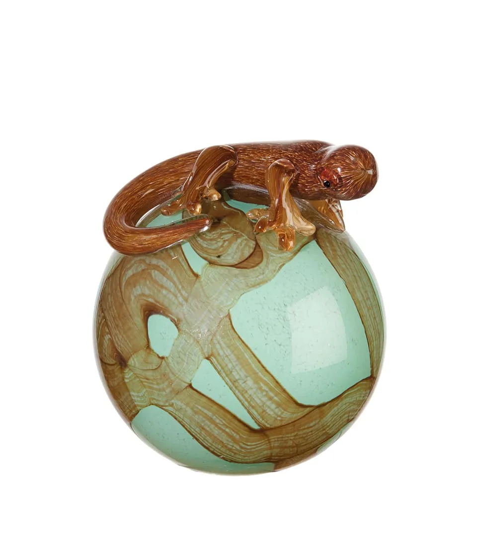 Sphere with gecko, with leds