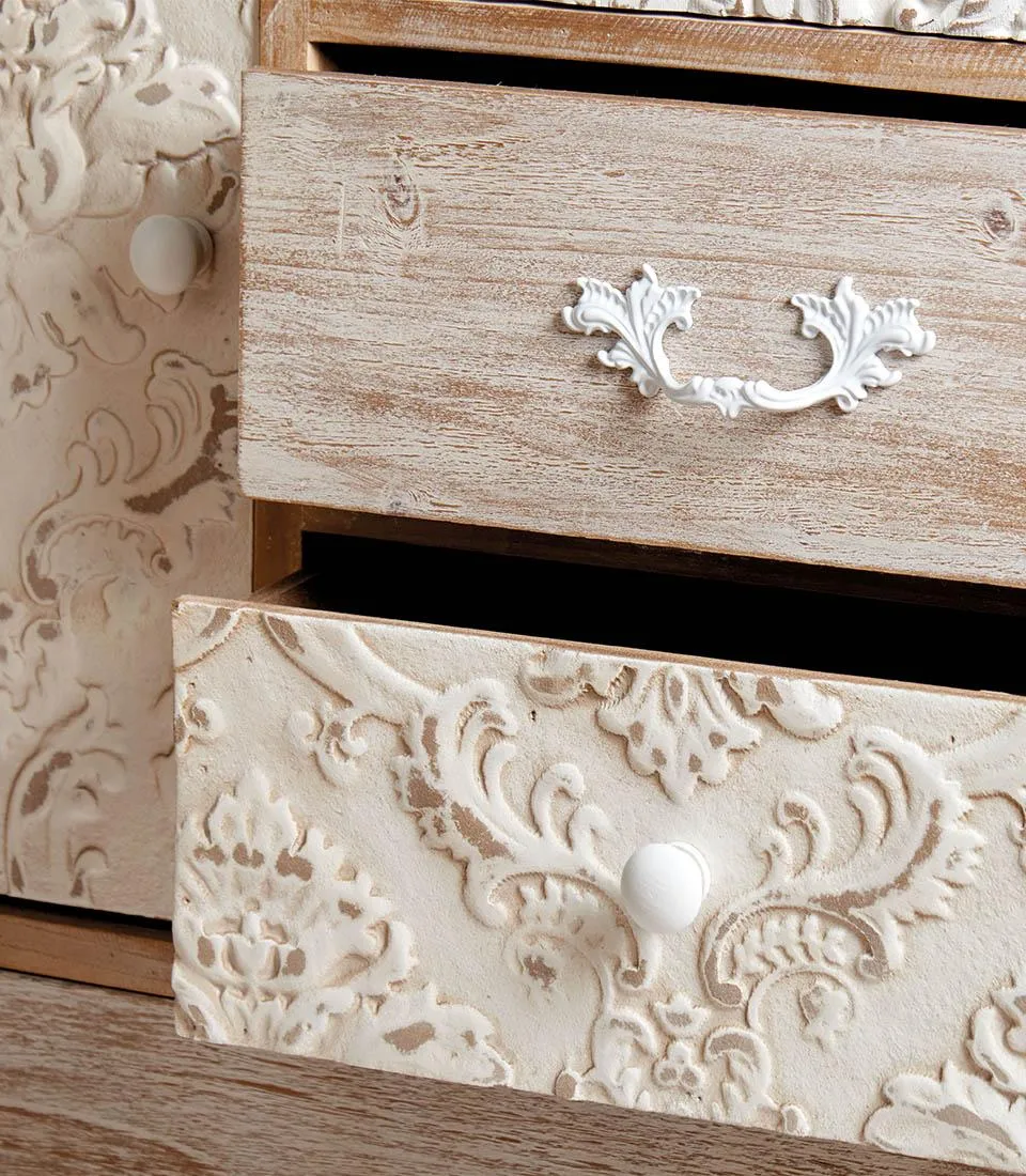 Cabinet with drawers