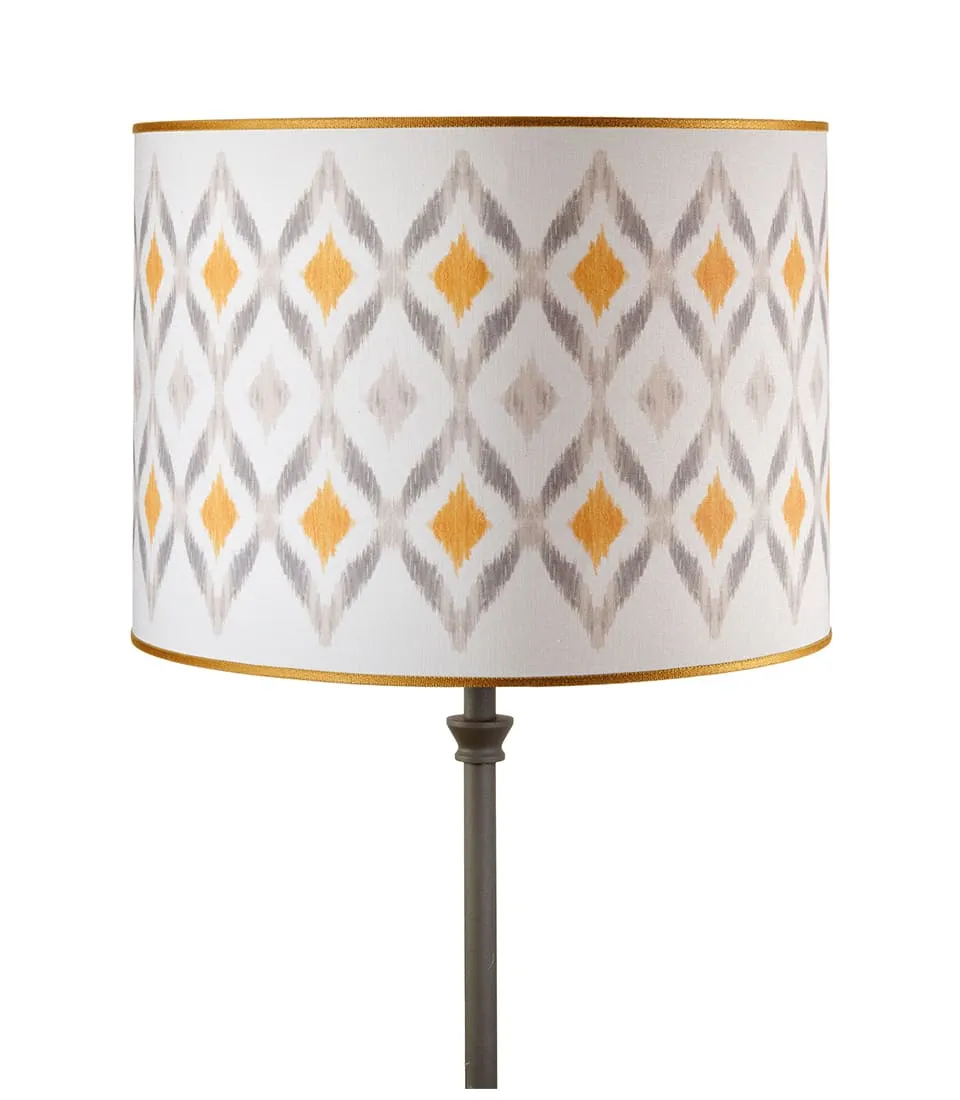 Cylindrical shade - Moiré
